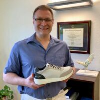 Chiropraktor Dr. Rene Luechinger empfiehlt Anova Schuhe
